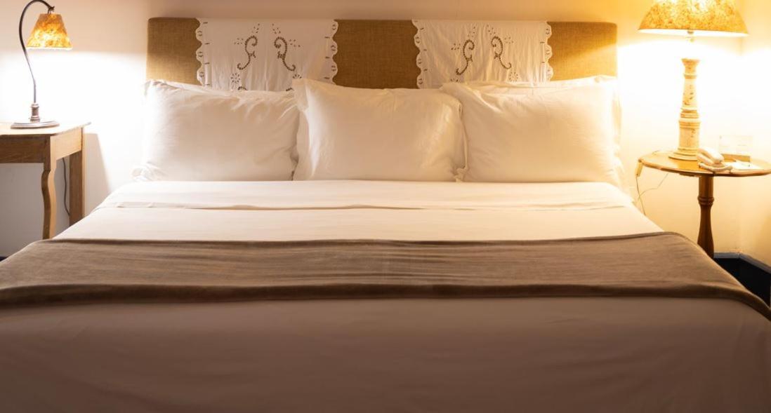 Hotel Solar Do Rosario Ouro Preto  Exterior photo A bed