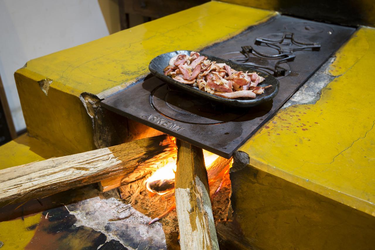 Hotel Solar Do Rosario Ouro Preto  Exterior photo Cooking with a wood stove